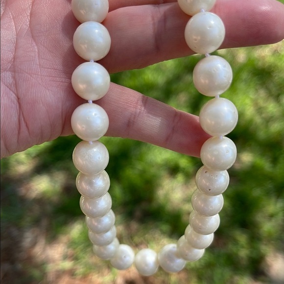 Elegant Genuine South Sea Pearl Necklace 10-13.3mm Hand-knotted - Picture 10 of 13